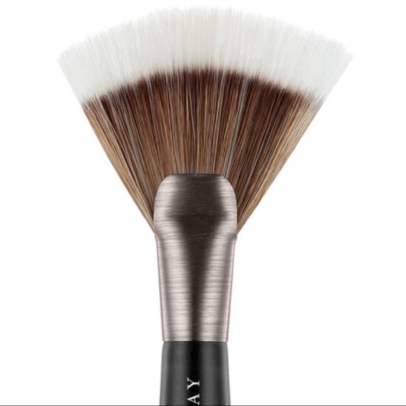 ✨🆕💖URBAN DECAY PRO CONTOUR SHAPESHIFTER BRUSH F113💖 - Picture 3 of 5